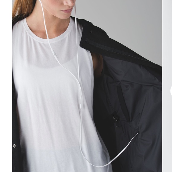 Lululemon &go Swing Trench - Picture 2 of 8